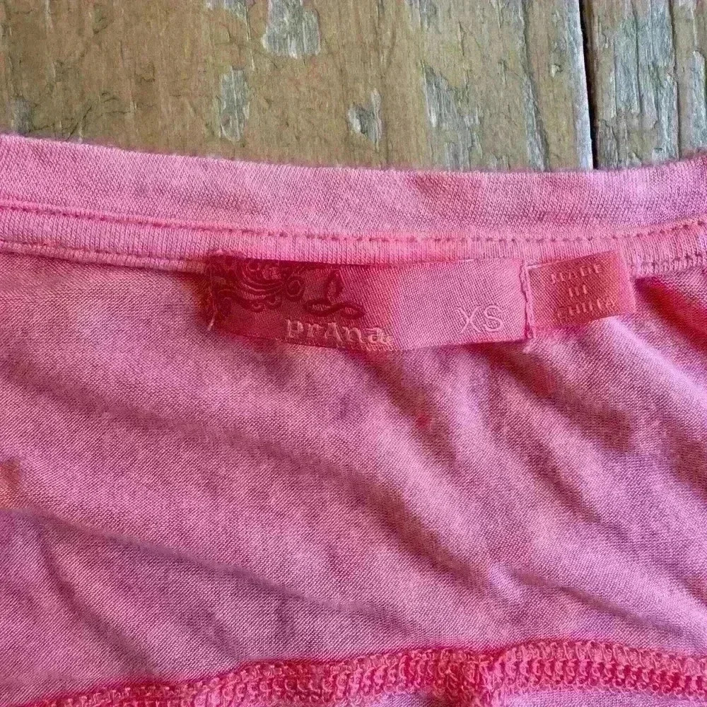 Prana Pink Stretchy Short Sleeve V Neck Shirt Size XS - Picture 3 of 7